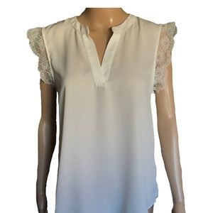 🔥SALE Gibson split neck lace trim sleeveless top small